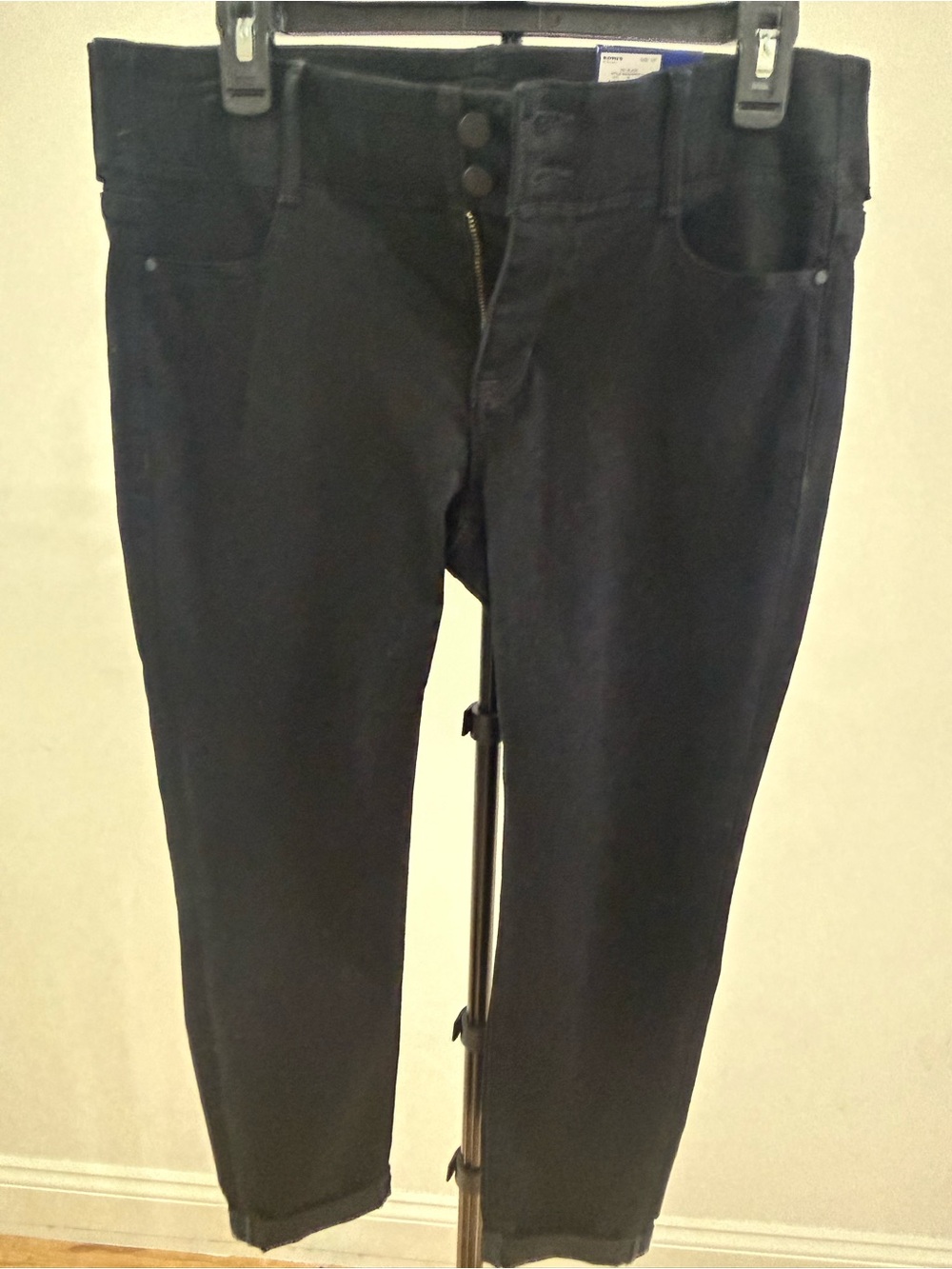 Apt. 9 Black Ankle Crop Skinny Jeans
